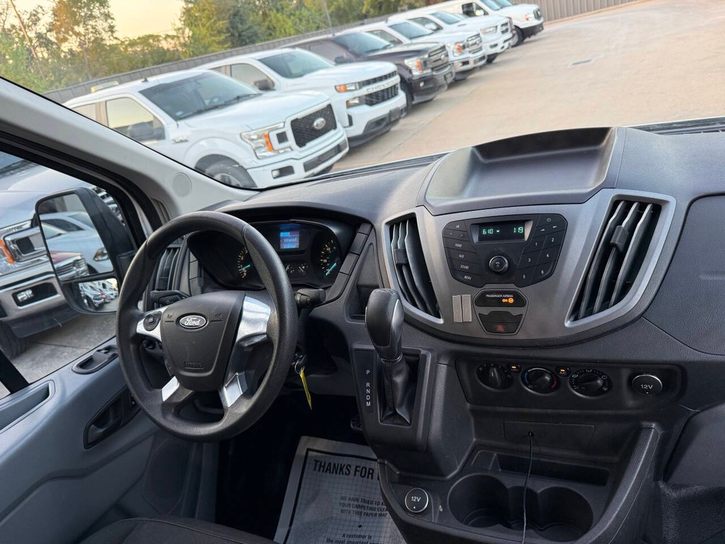 Ford Transit Van Vehicle Full-screen Gallery Image 14