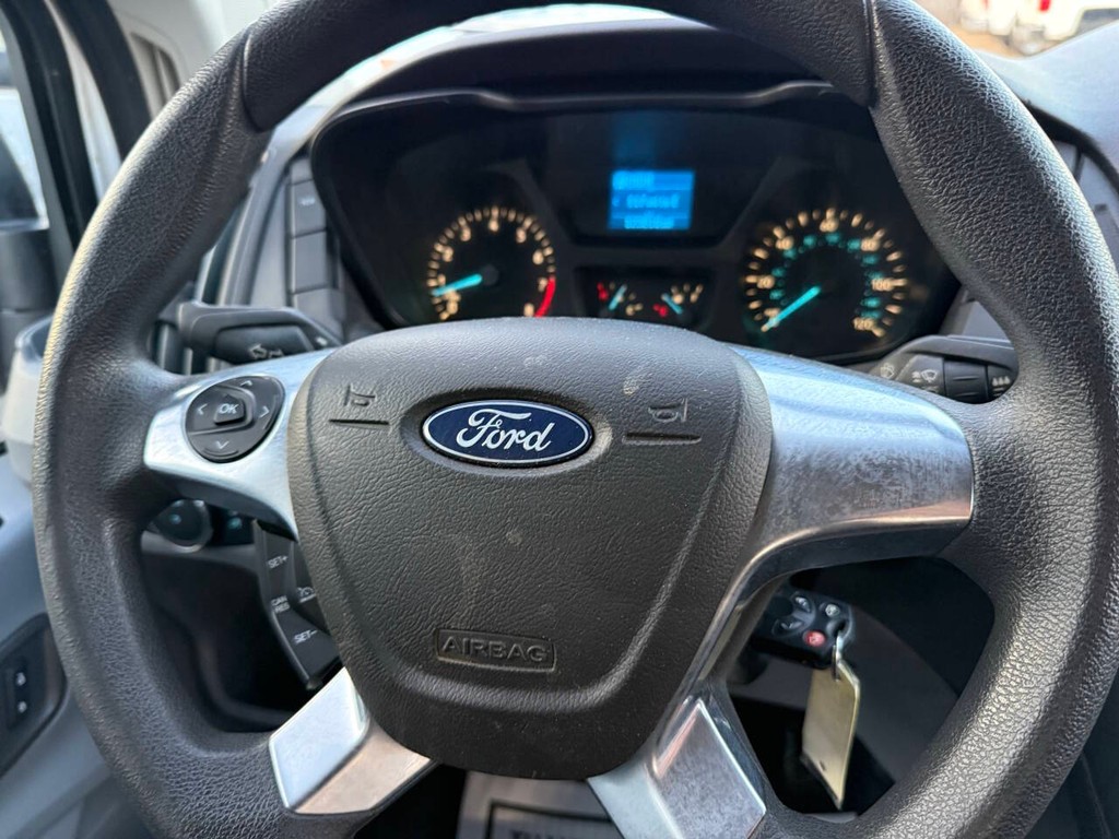 Ford Transit Van Vehicle Full-screen Gallery Image 16