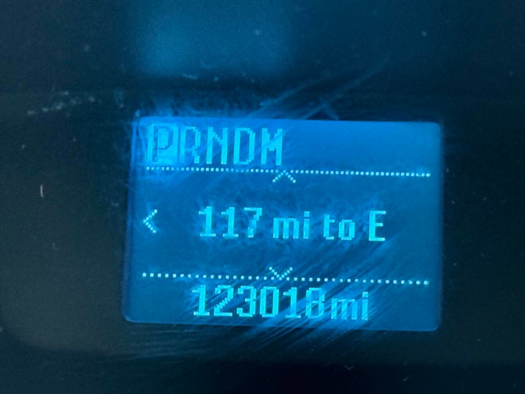 Ford Transit Van Vehicle Full-screen Gallery Image 23