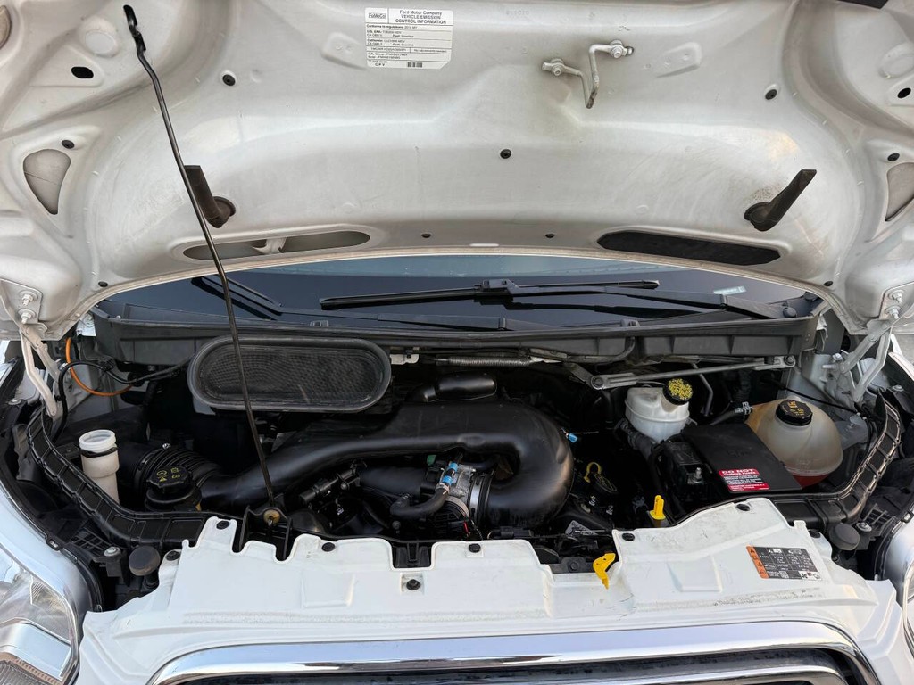 Ford Transit Van Vehicle Full-screen Gallery Image 24