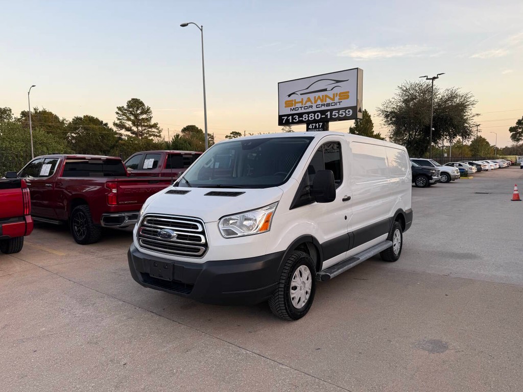 Ford Transit Van Vehicle Full-screen Gallery Image 32