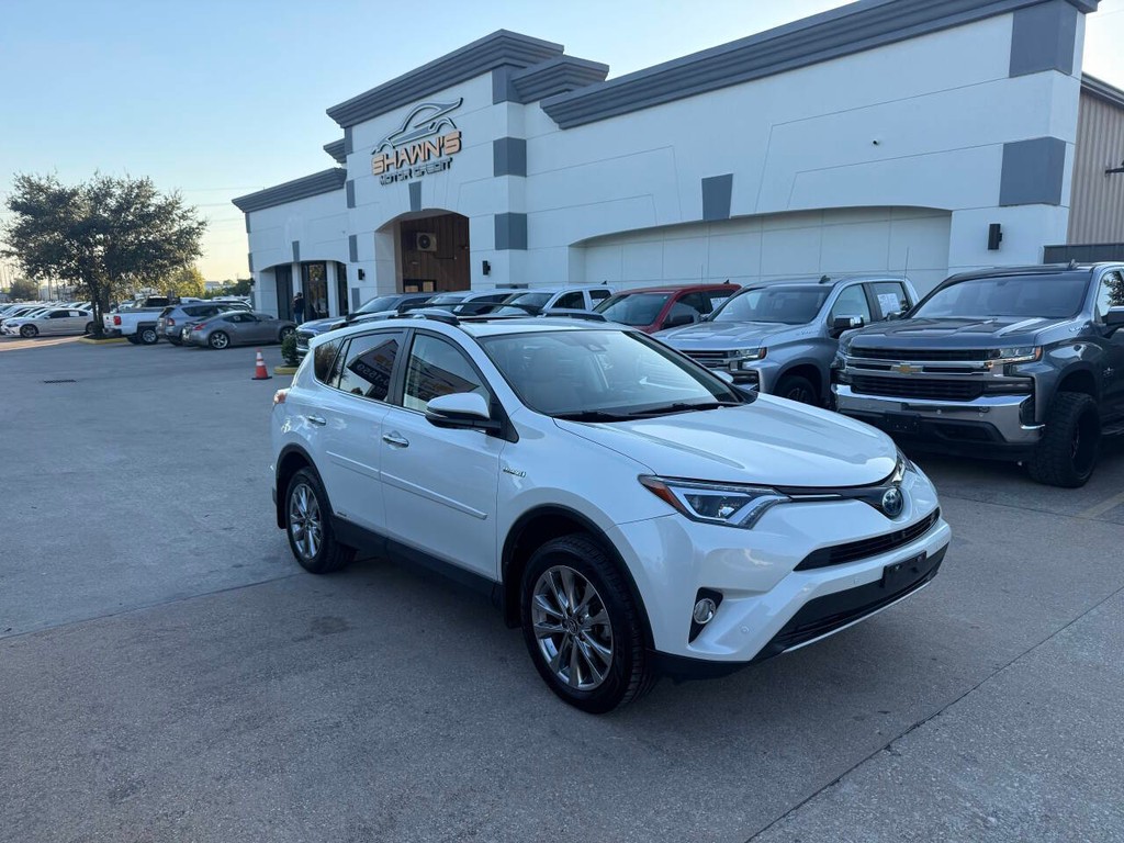 Toyota RAV4 Hybrid Vehicle Full-screen Gallery Image 02