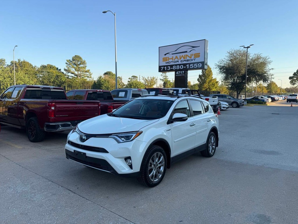 Toyota RAV4 Hybrid Vehicle Full-screen Gallery Image 44