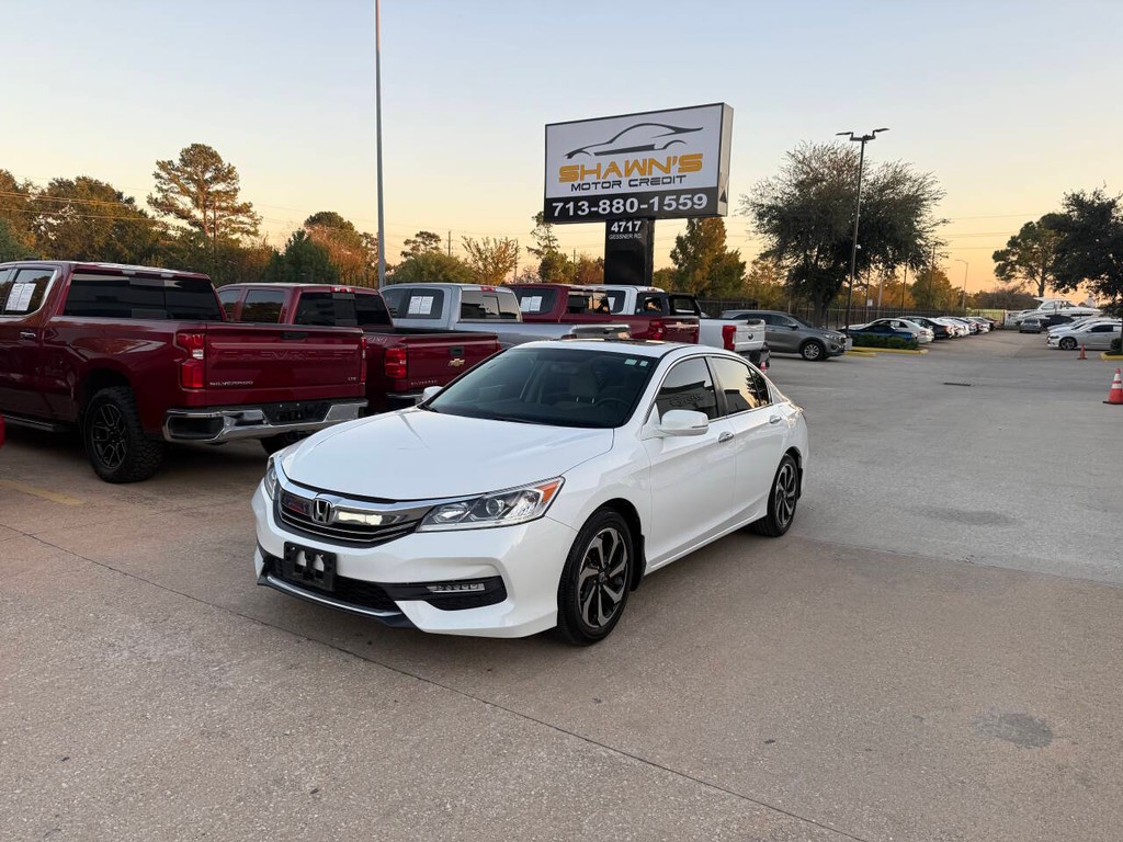 Honda Accord Sedan Vehicle Full-screen Gallery Image 03