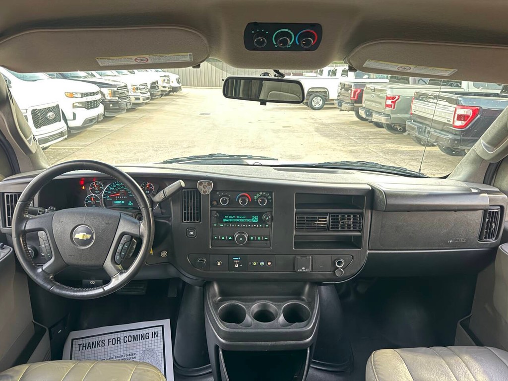 Chevrolet Express Vehicle Full-screen Gallery Image 14