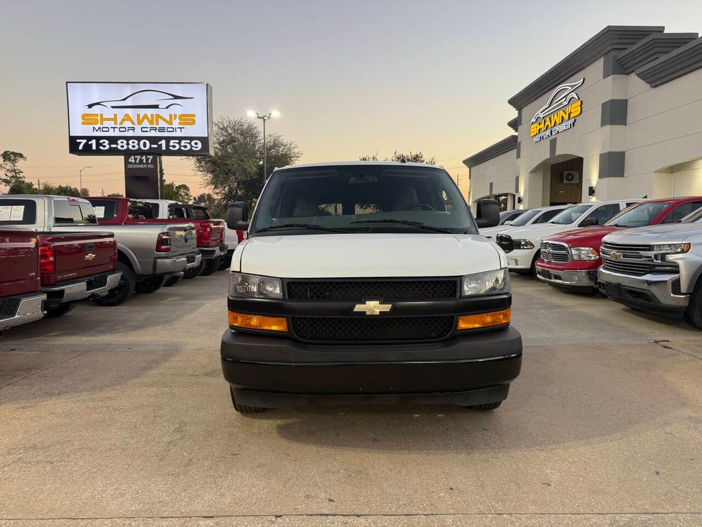 Chevrolet Express Vehicle Full-screen Gallery Image 34