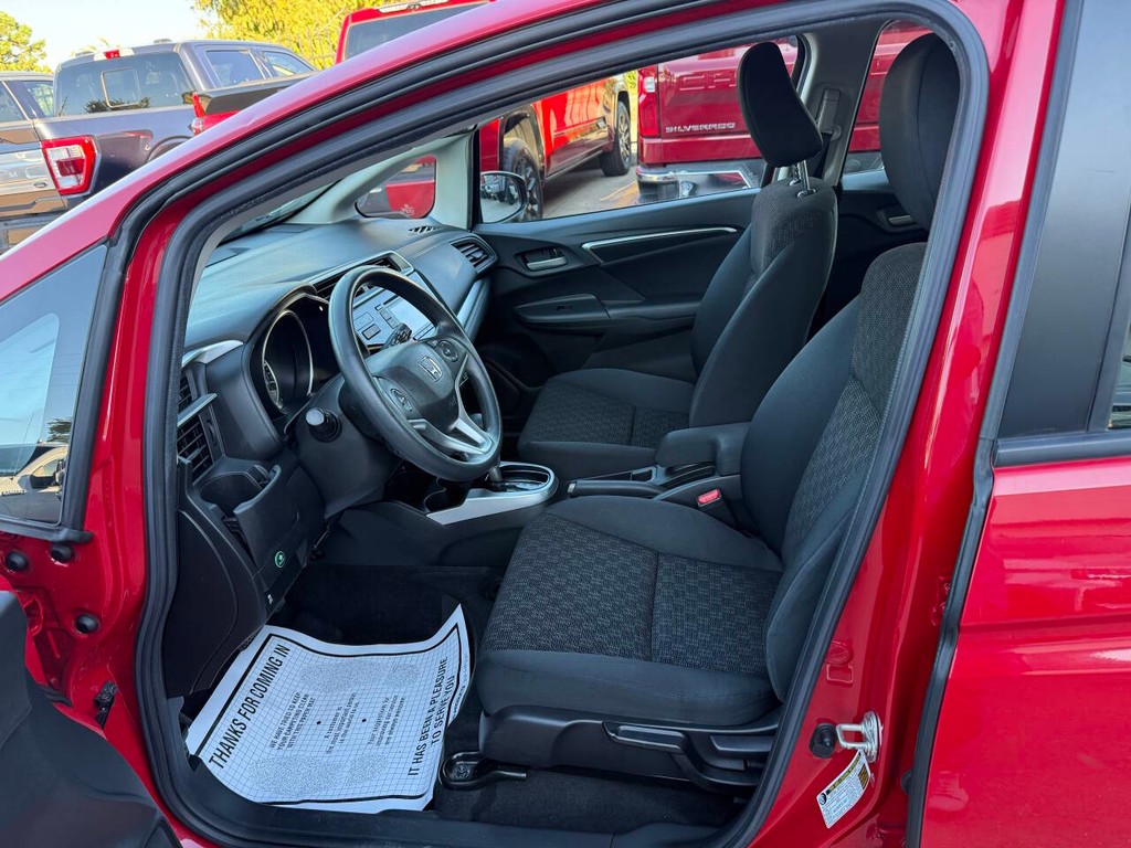 Honda Fit Vehicle Full-screen Gallery Image 07