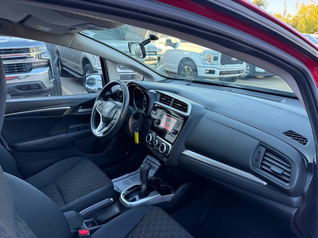 Honda Fit Vehicle Full-screen Gallery Image 09