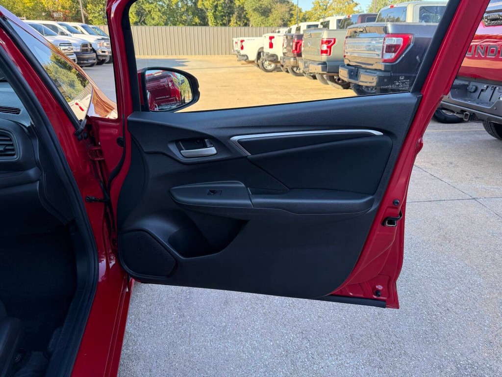 Honda Fit Vehicle Full-screen Gallery Image 11