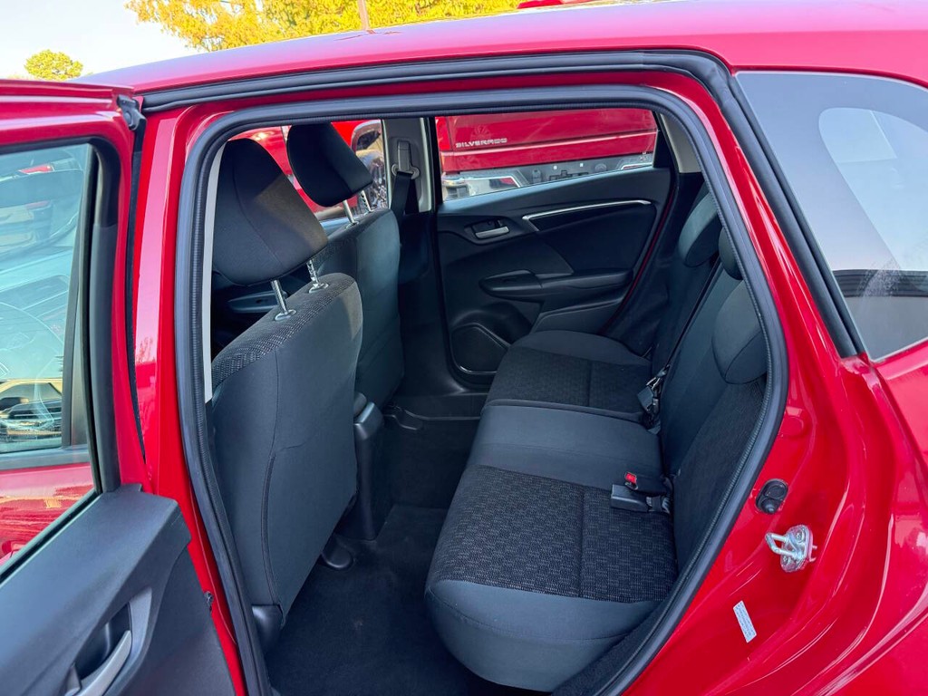 Honda Fit Vehicle Full-screen Gallery Image 13