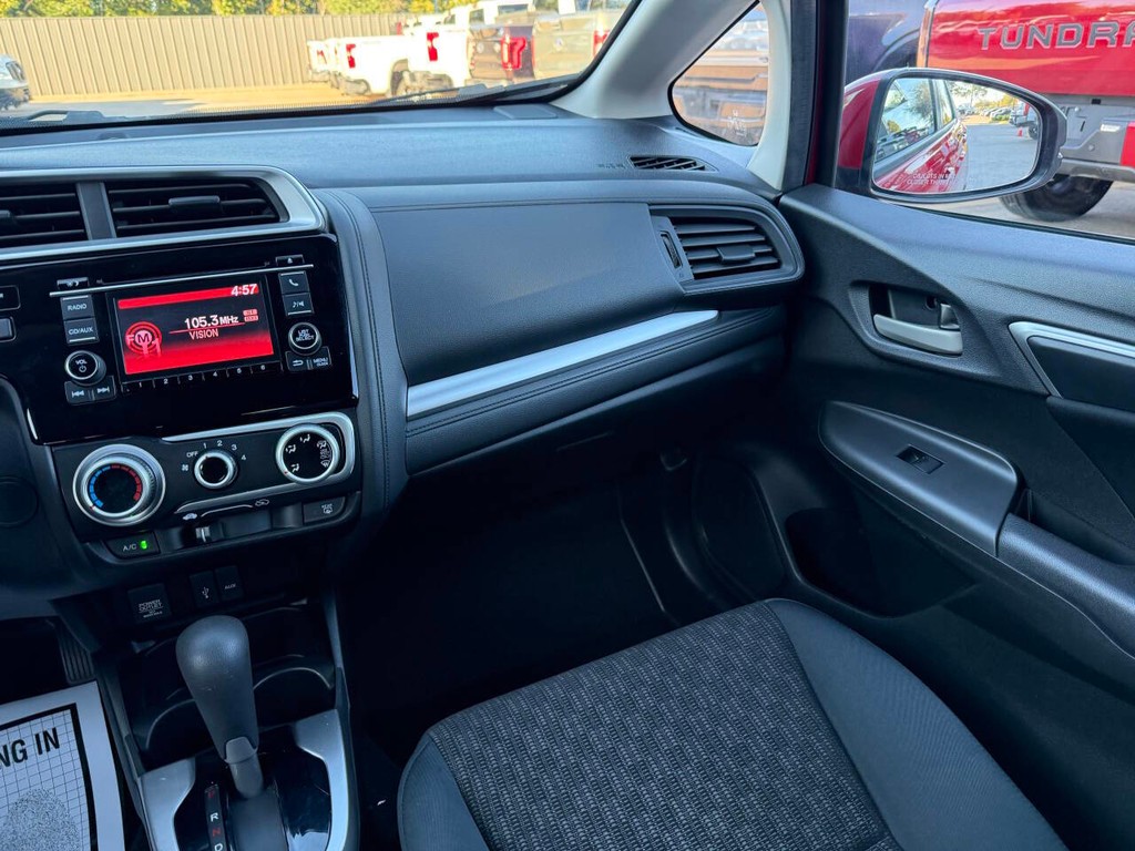 Honda Fit Vehicle Full-screen Gallery Image 20