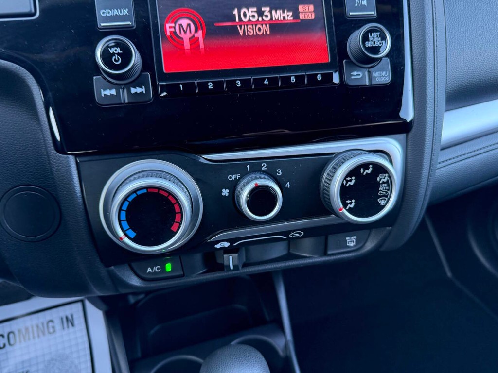 Honda Fit Vehicle Full-screen Gallery Image 27