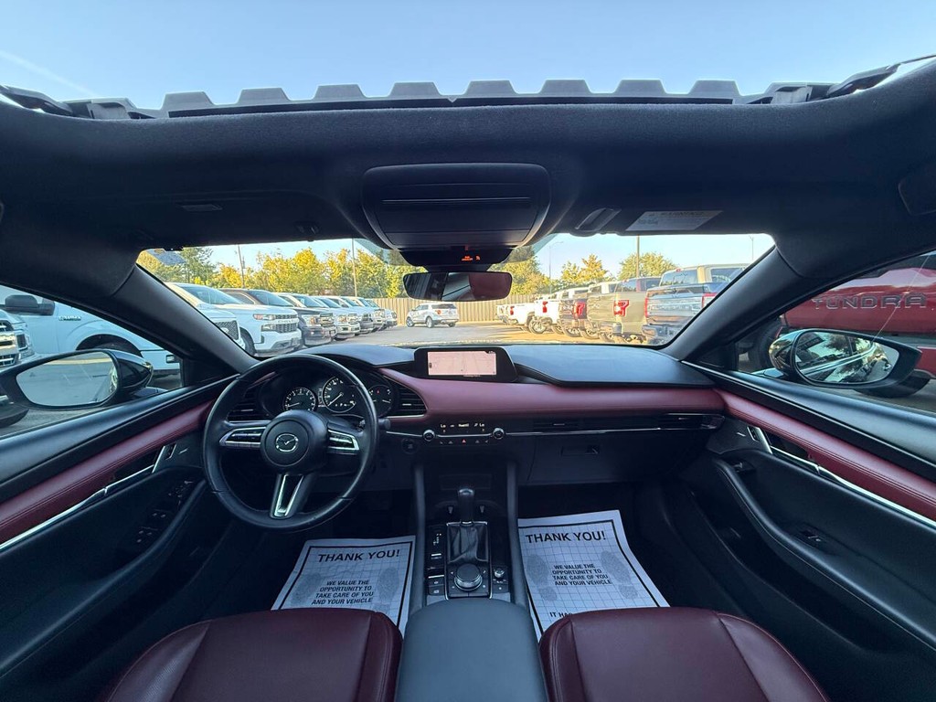 Mazda Mazda3 Hatchback Vehicle Full-screen Gallery Image 19