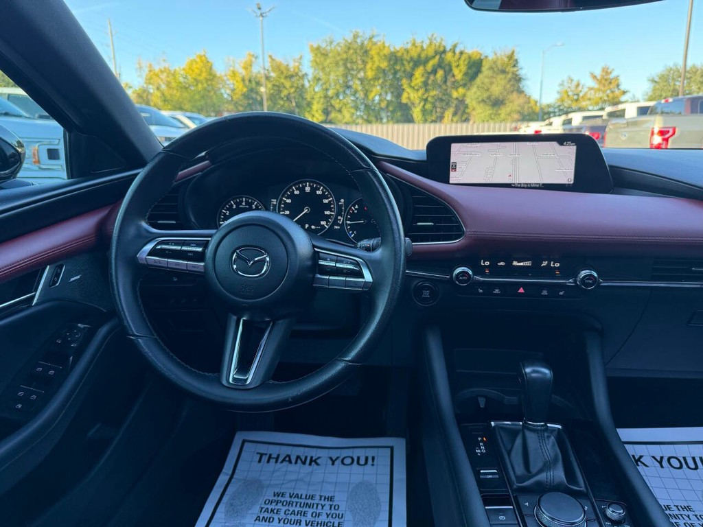 Mazda Mazda3 Hatchback Vehicle Full-screen Gallery Image 21