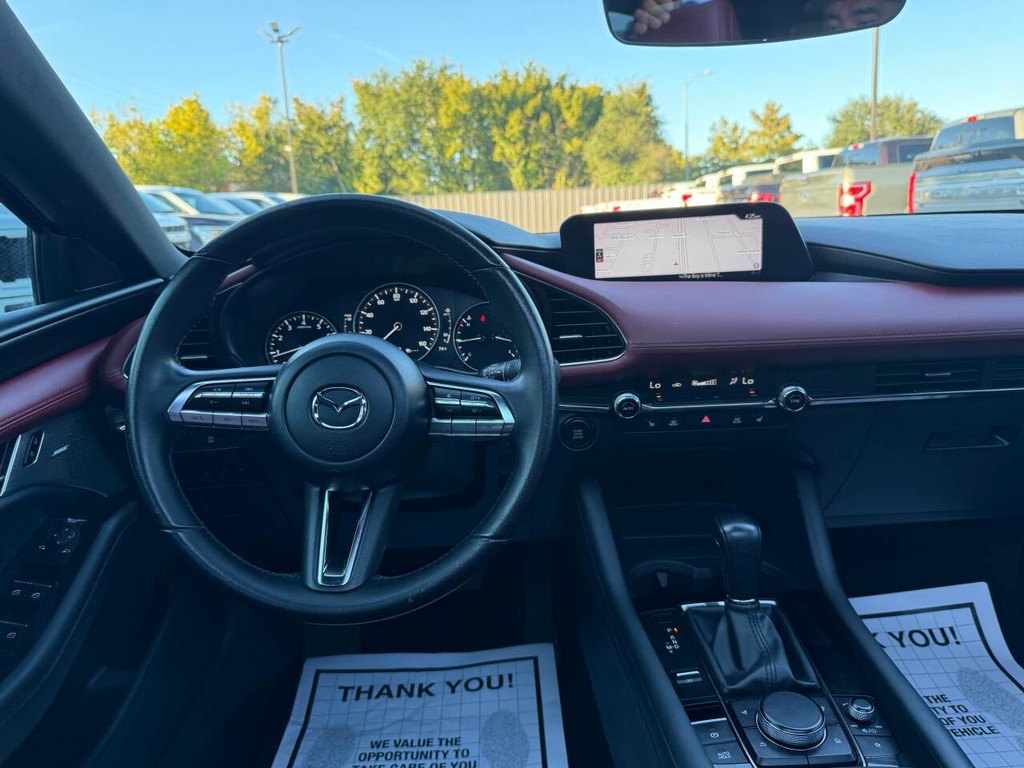 Mazda Mazda3 Hatchback Vehicle Full-screen Gallery Image 22