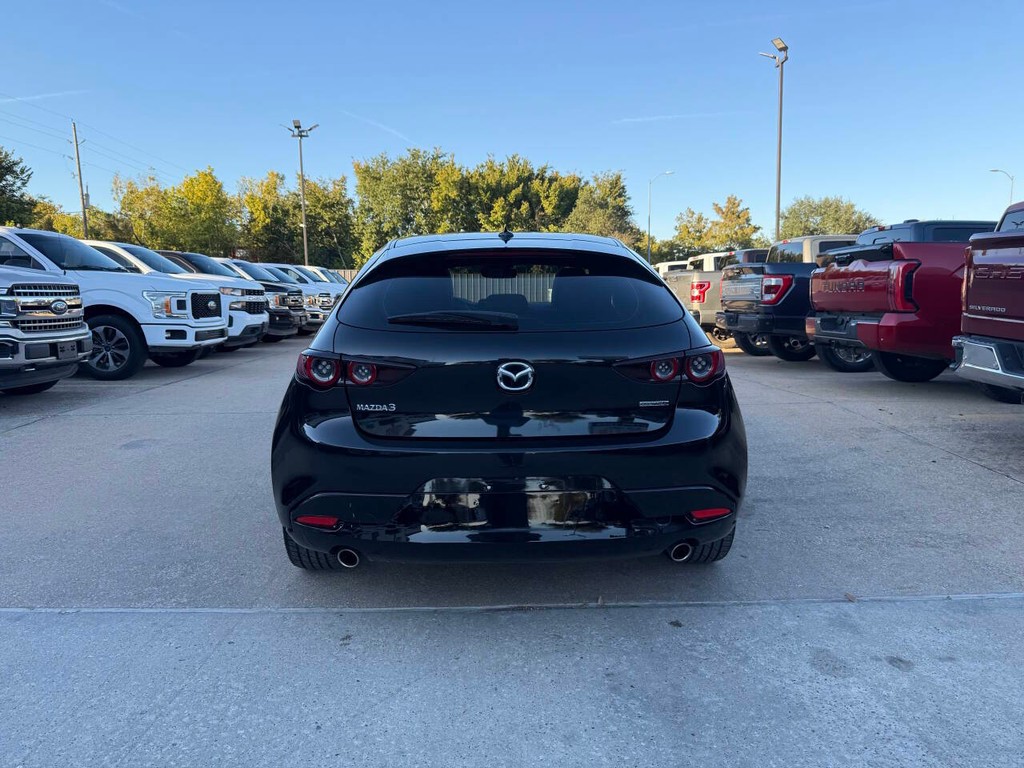 Mazda Mazda3 Hatchback Vehicle Full-screen Gallery Image 38