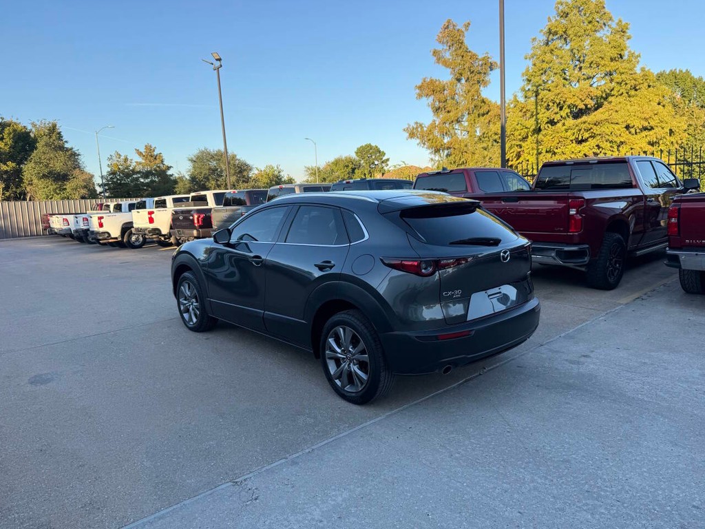 Mazda CX-30 Vehicle Full-screen Gallery Image 04