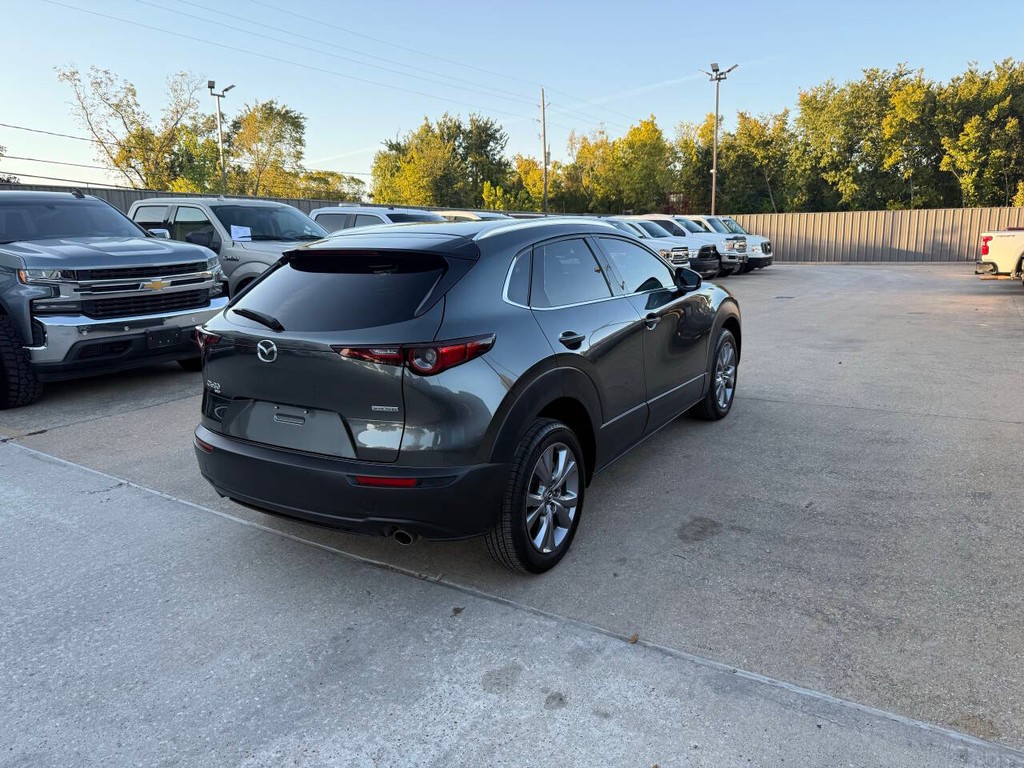 Mazda CX-30 Vehicle Full-screen Gallery Image 05