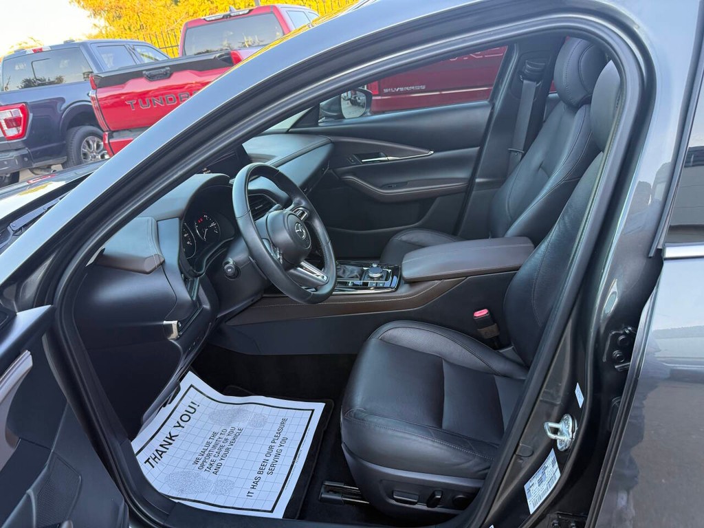 Mazda CX-30 Vehicle Full-screen Gallery Image 07