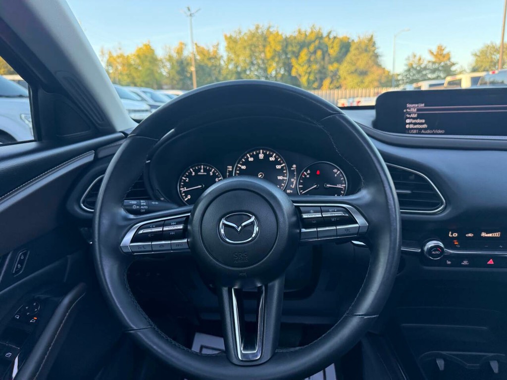 Mazda CX-30 Vehicle Full-screen Gallery Image 20