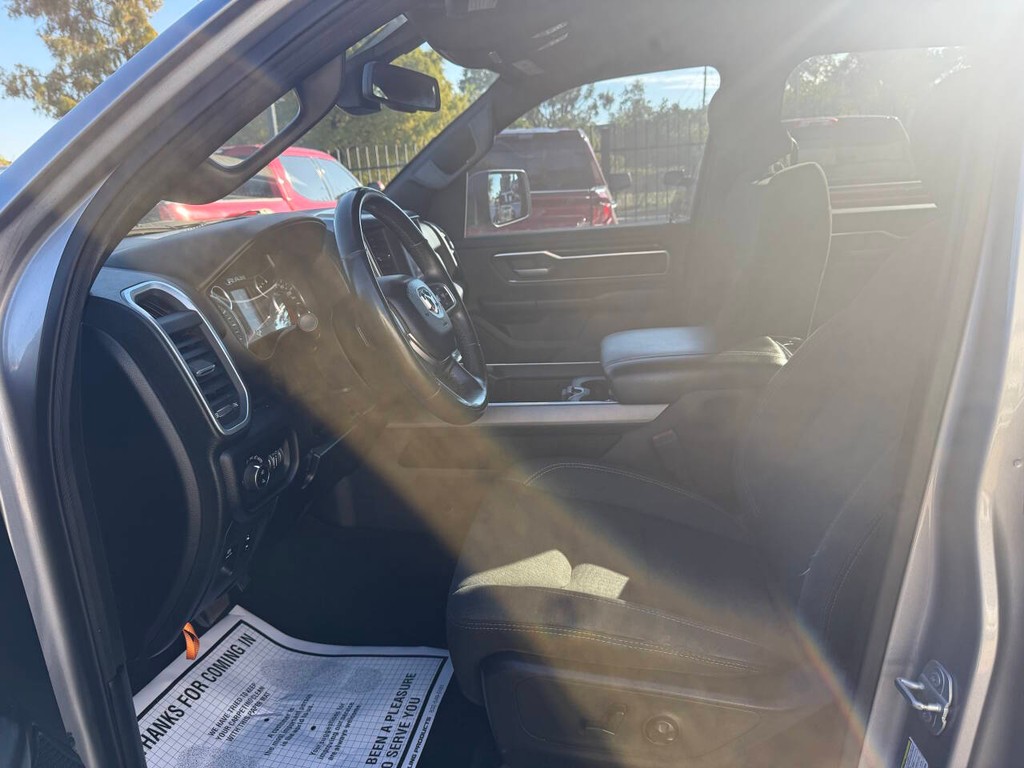 Ram 1500 Vehicle Full-screen Gallery Image 07