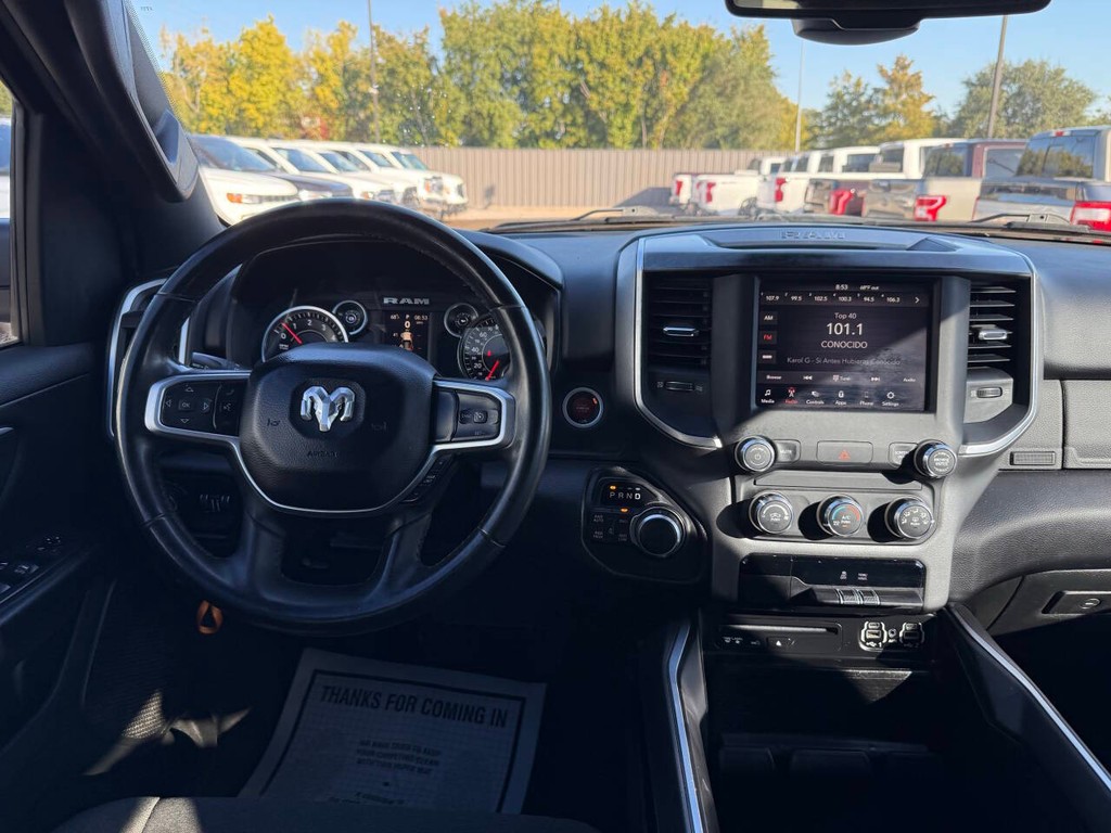 Ram 1500 Vehicle Full-screen Gallery Image 21