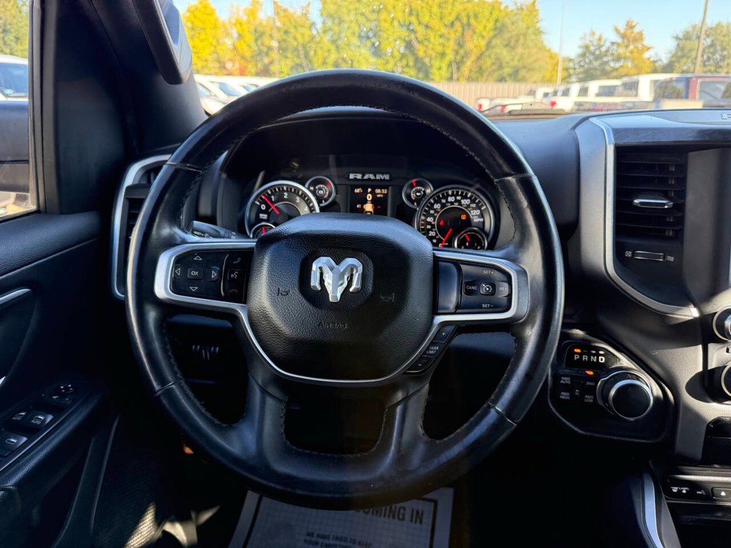 Ram 1500 Vehicle Full-screen Gallery Image 22