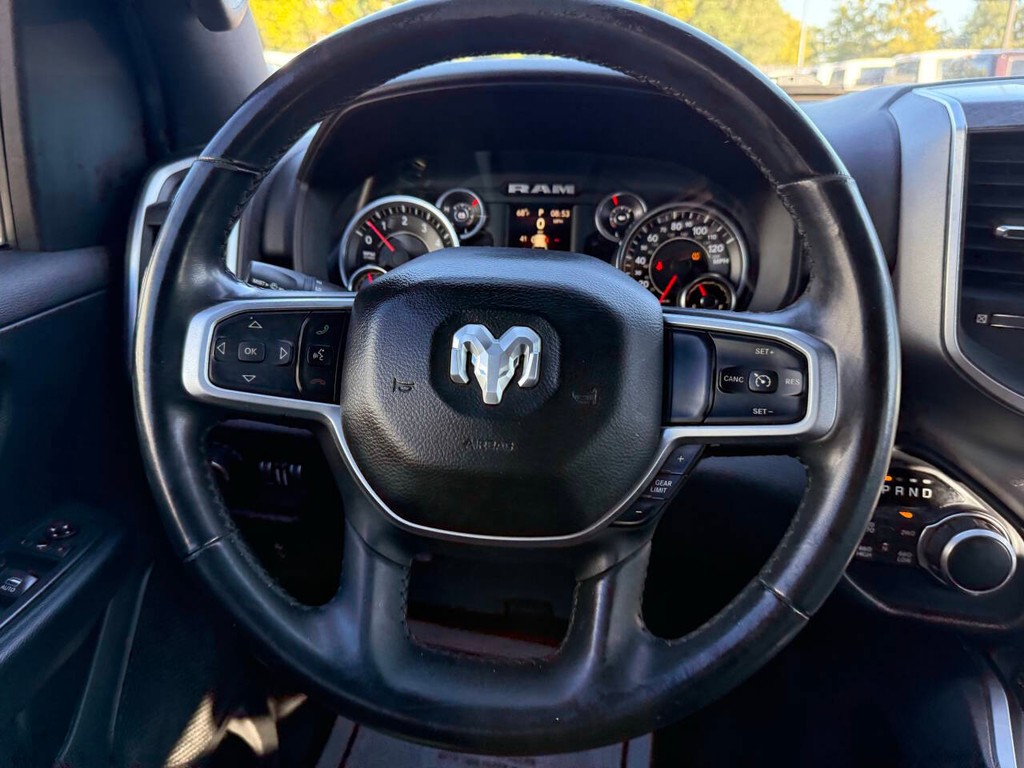 Ram 1500 Vehicle Full-screen Gallery Image 23