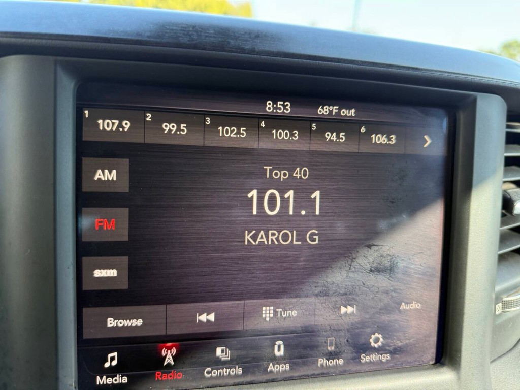 Ram 1500 Vehicle Full-screen Gallery Image 25