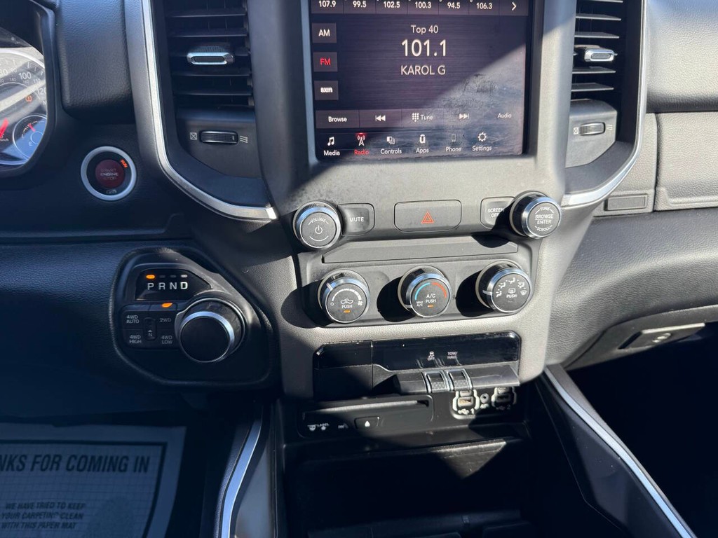 Ram 1500 Vehicle Full-screen Gallery Image 28