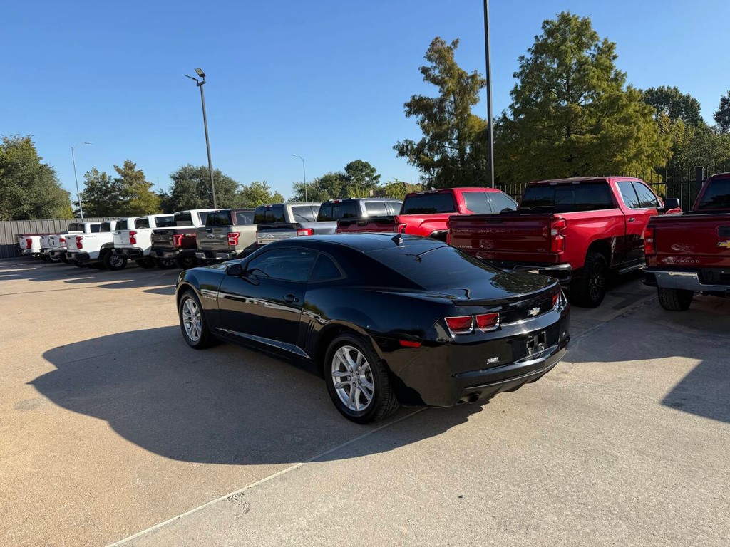 Chevrolet Camaro Vehicle Full-screen Gallery Image 04