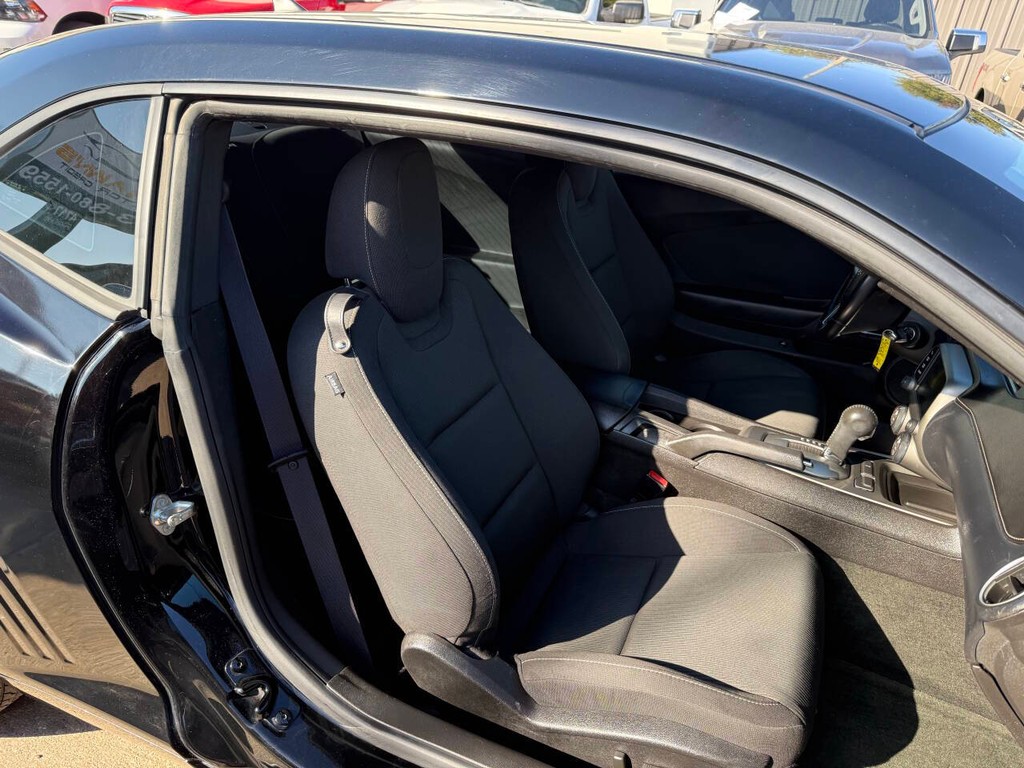 Chevrolet Camaro Vehicle Full-screen Gallery Image 11