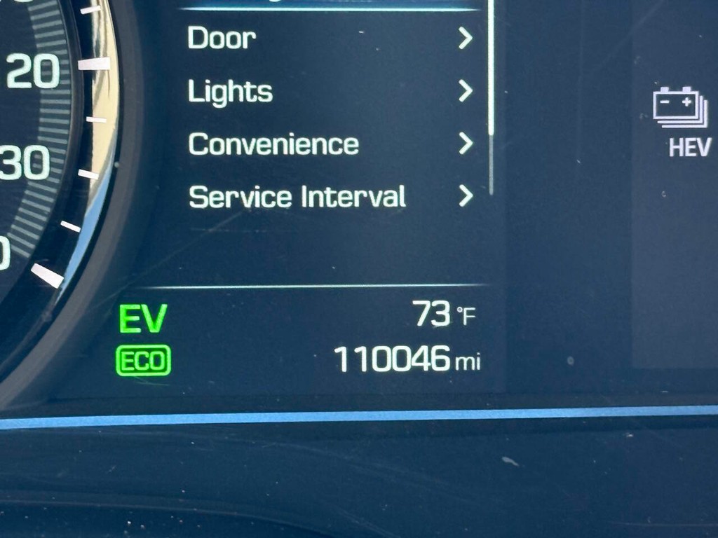 Hyundai Ioniq Plug-in Hybrid Vehicle Full-screen Gallery Image 31