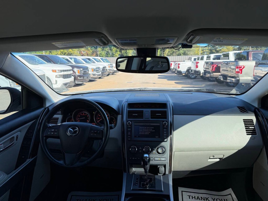 Mazda CX-9 Vehicle Full-screen Gallery Image 19