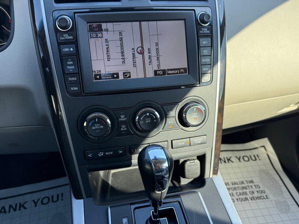 Mazda CX-9 Vehicle Full-screen Gallery Image 29