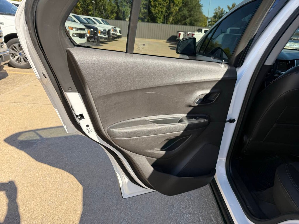 Chevrolet Trax Vehicle Full-screen Gallery Image 14