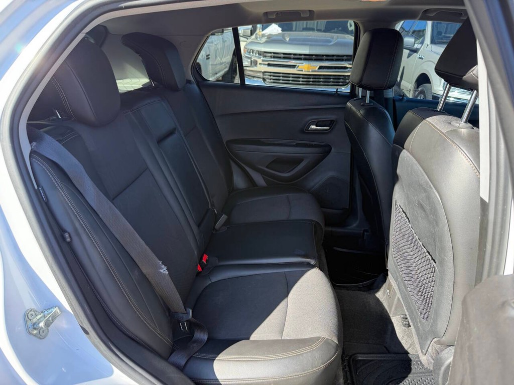 Chevrolet Trax Vehicle Full-screen Gallery Image 15