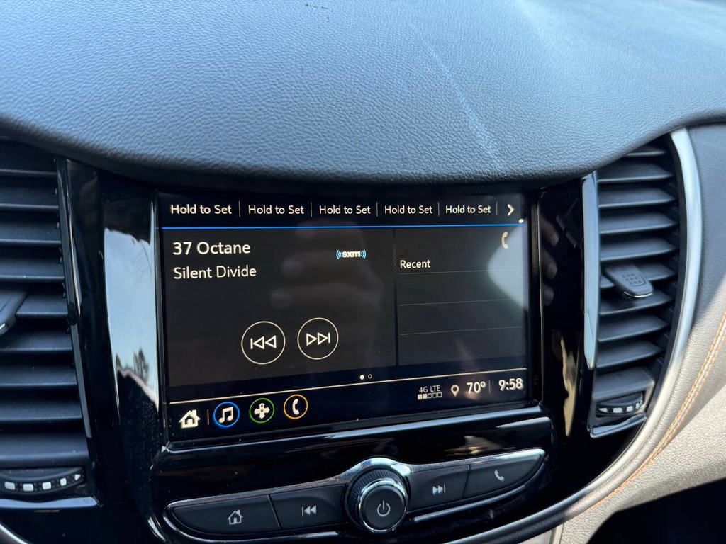 Chevrolet Trax Vehicle Full-screen Gallery Image 25