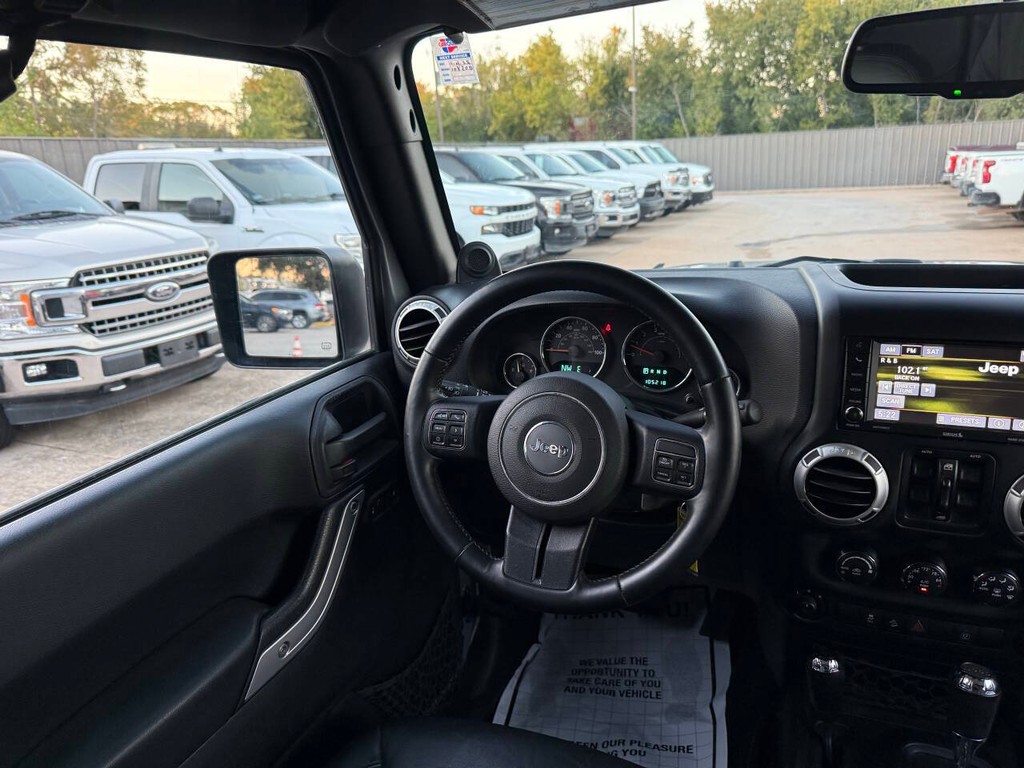 Jeep Wrangler Unlimited Vehicle Full-screen Gallery Image 19