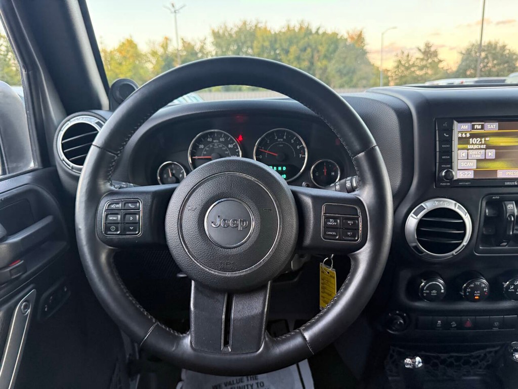 Jeep Wrangler Unlimited Vehicle Full-screen Gallery Image 22