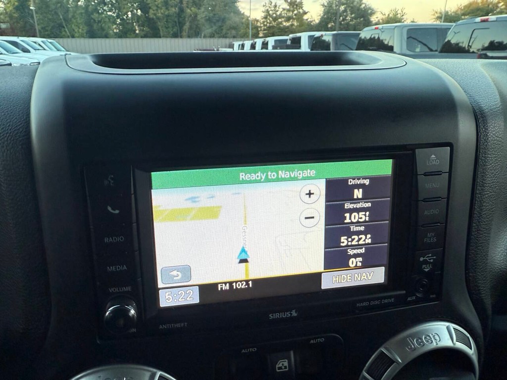 Jeep Wrangler Unlimited Vehicle Full-screen Gallery Image 26