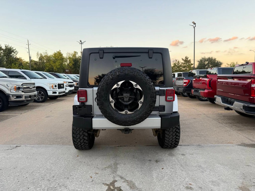 Jeep Wrangler Unlimited Vehicle Full-screen Gallery Image 39