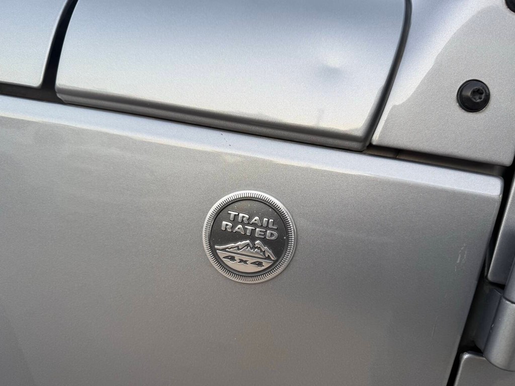 Jeep Wrangler Unlimited Vehicle Full-screen Gallery Image 41