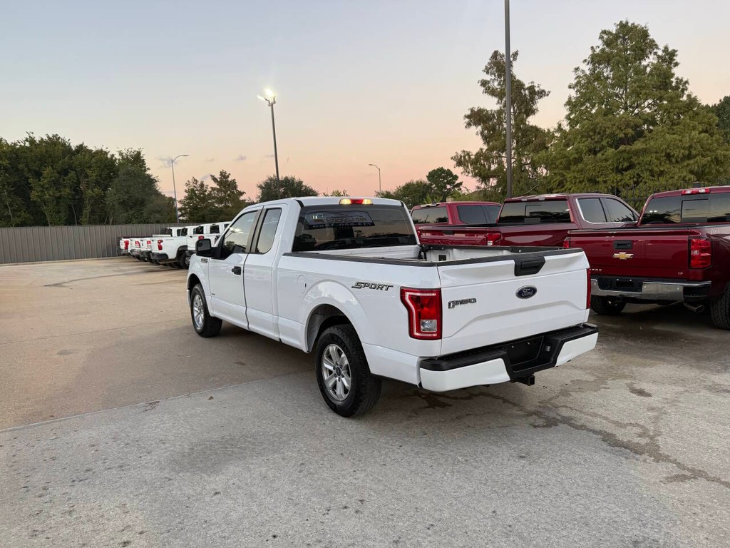 Ford F-150 Vehicle Full-screen Gallery Image 04