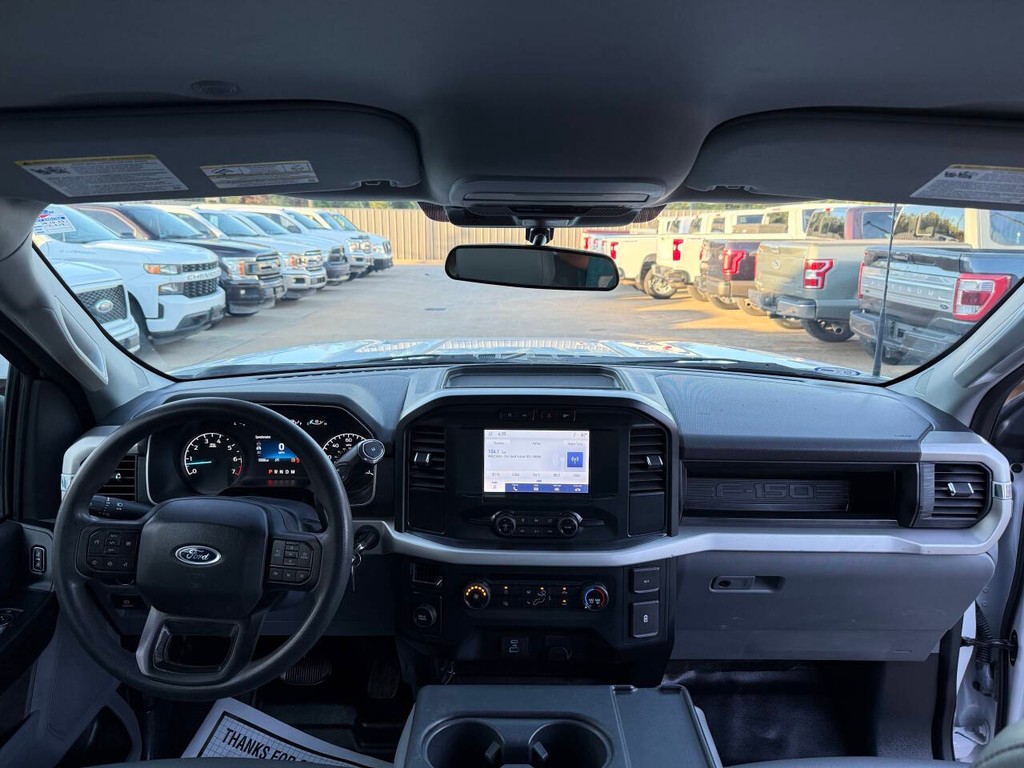 Ford F-150 Vehicle Full-screen Gallery Image 16