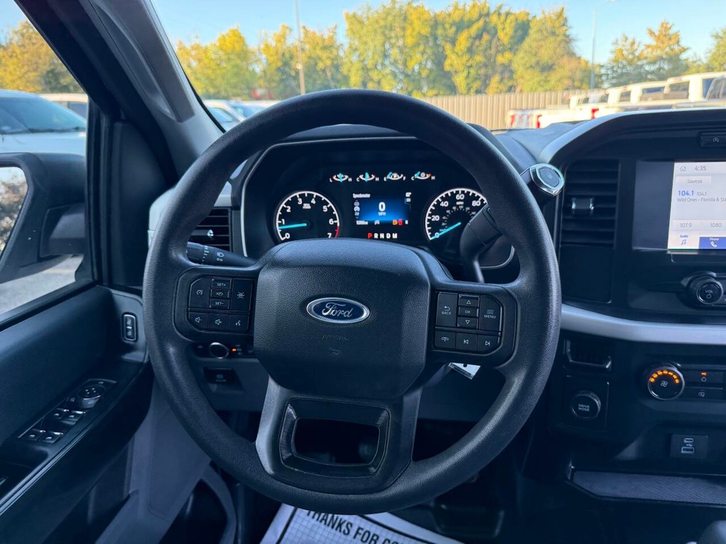 Ford F-150 Vehicle Full-screen Gallery Image 20