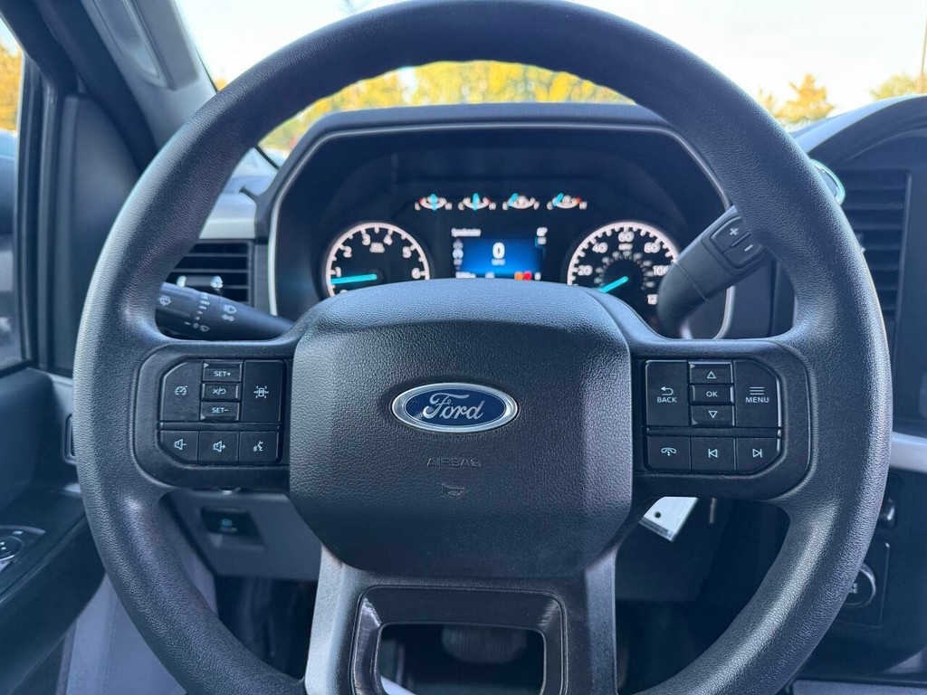 Ford F-150 Vehicle Full-screen Gallery Image 21