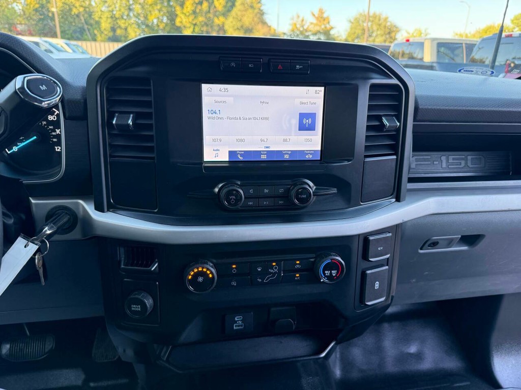 Ford F-150 Vehicle Full-screen Gallery Image 22