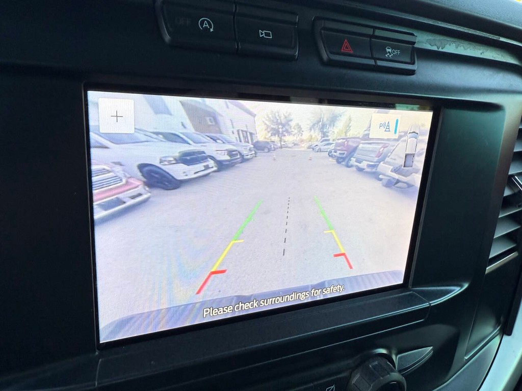 Ford F-150 Vehicle Full-screen Gallery Image 24