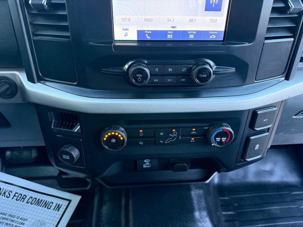 Ford F-150 Vehicle Full-screen Gallery Image 25